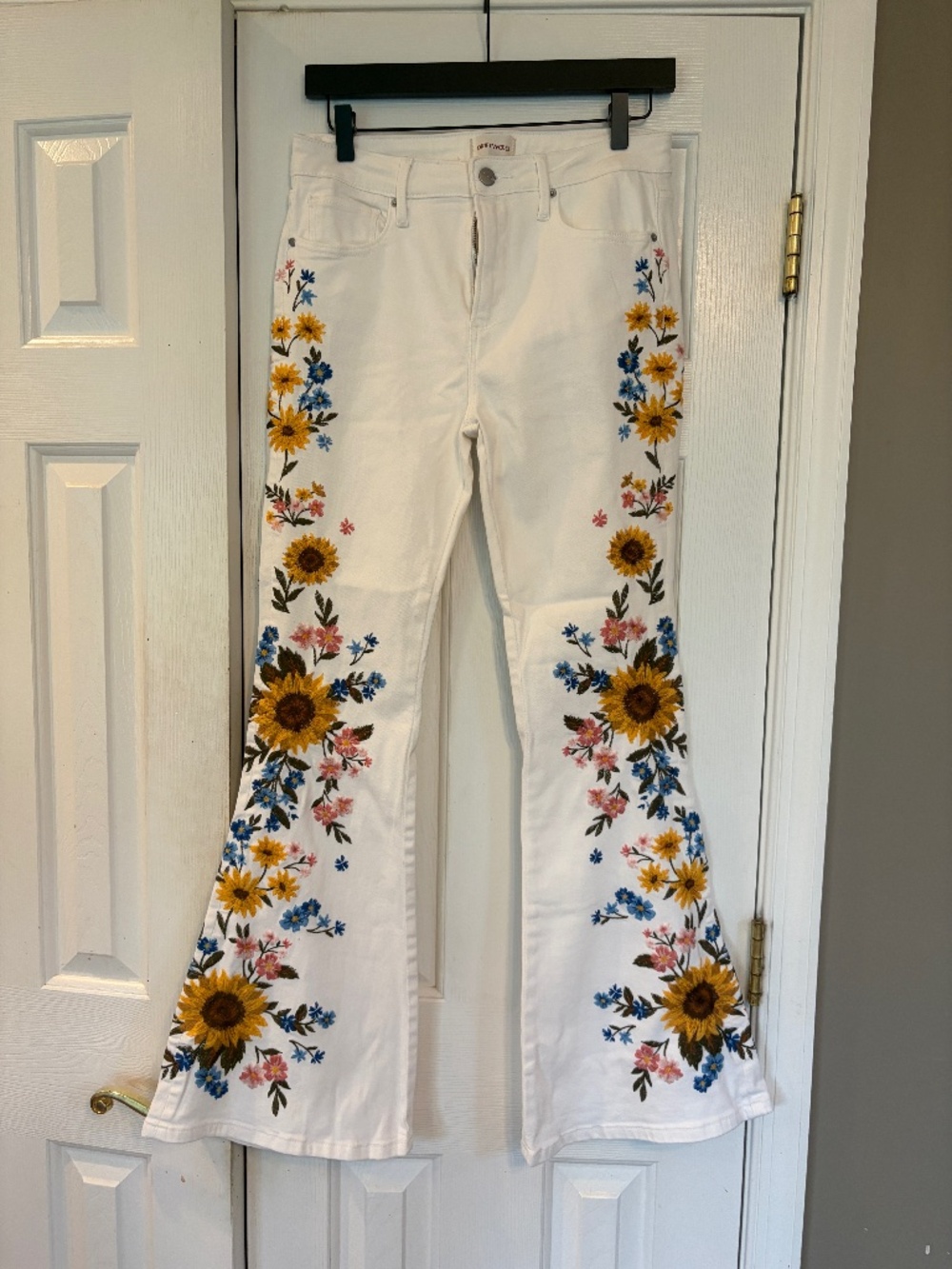 Free People x Driftwood Farrah Embroidered Flare Jeans White 28
